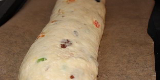 штоллен с сухофруктами и марципаном