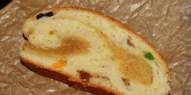 штоллен с сухофруктами и марципаном