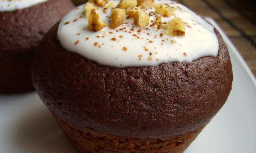 Рецепт сметанного шоколадного кекса в микроволновке