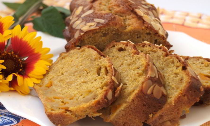 Рецепт тыквенного кекса с ликером и миндалем