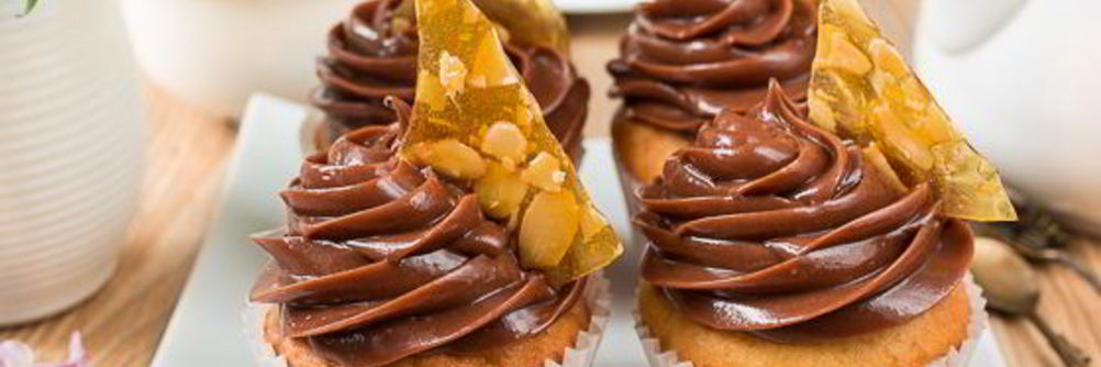 Ванильные капкейки с шоколадно-ореховым кремом