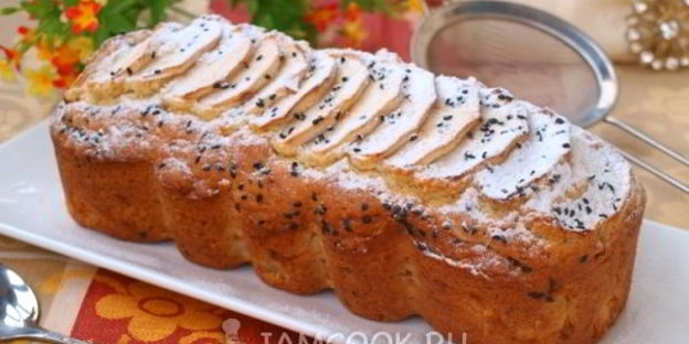 яблочный кекс с кунжутом