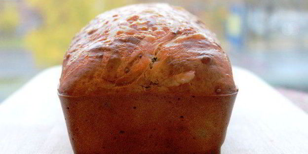 закусочный кекс с оливками, пармезаном и розмарином