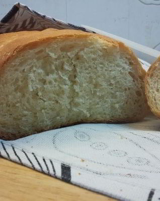 Белый заварной батон