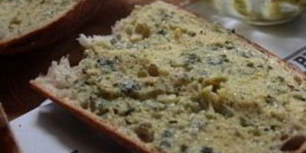 чесночный хлеб