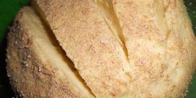 горчичный хлеб, вымешанный в отрубях