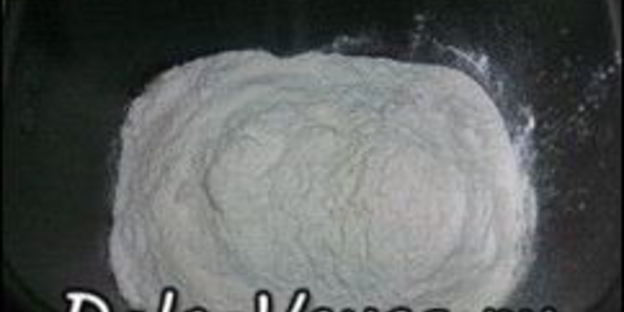 хлеб белый с чесноком и зеленью