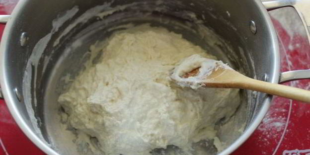 хлеб без замеса в чугунке