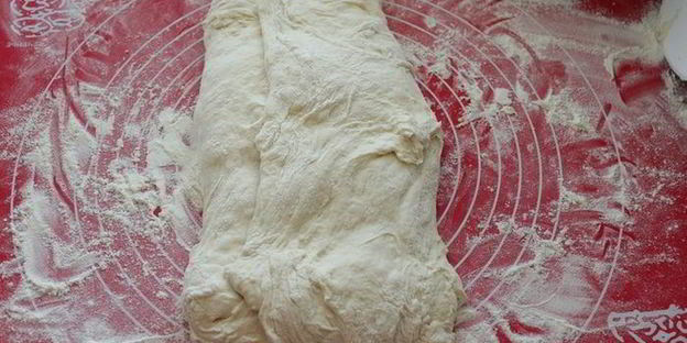 хлеб без замеса в чугунке