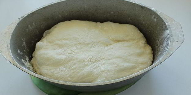 хлеб без замеса в чугунке