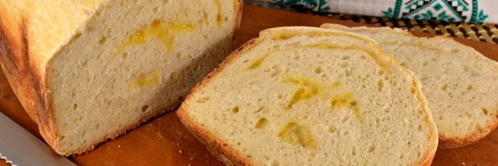 Хлеб на рассоле с сыром и чесноком в хлебопечке
