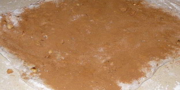 сдобный хлеб с фундуком