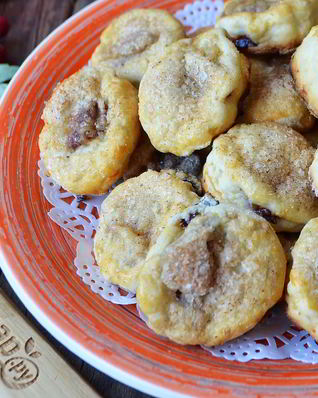 Сконы со сливами