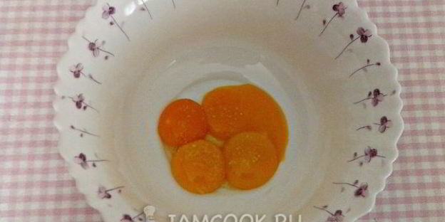 хворост на желтках