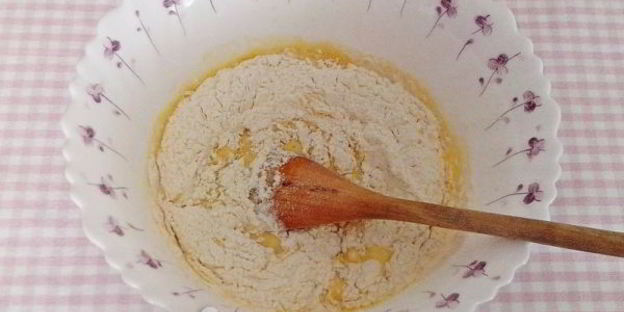 хворост на желтках