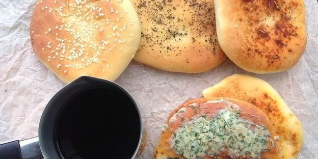 дрожжевые лепешки