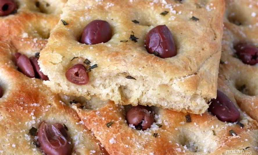 Рецепт фокаччи с маслинами и розмарином