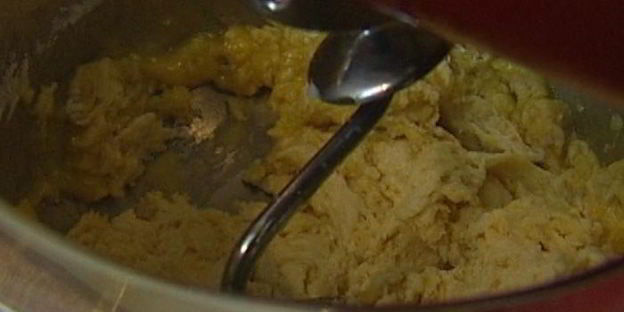 фокачча с помидорами и базиликом