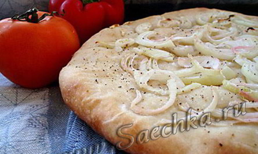 Рецепт фокаччи с жареным луком и сыром