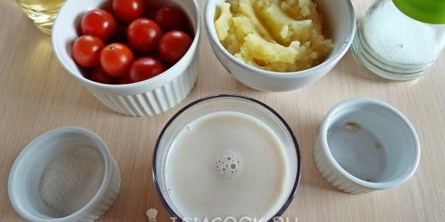 картофельные лепешки с черри и травами