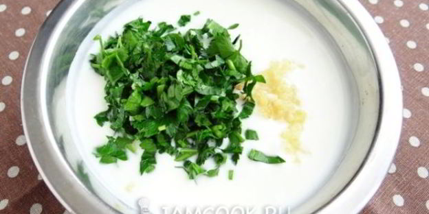 картофельные лепешки со шпинатной начинкой