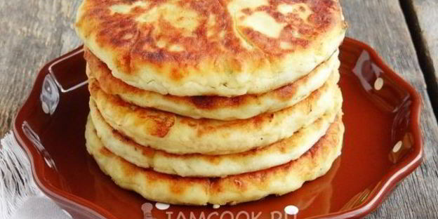 картофельные лепешки со шпинатной начинкой