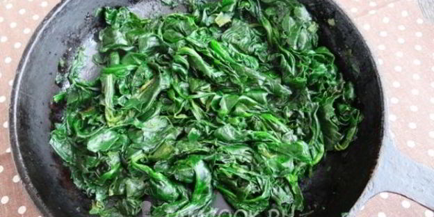 картофельные лепешки со шпинатной начинкой