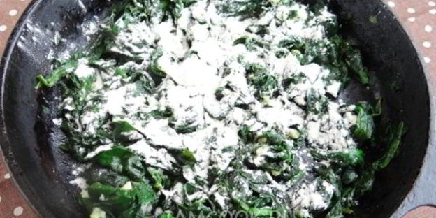 картофельные лепешки со шпинатной начинкой