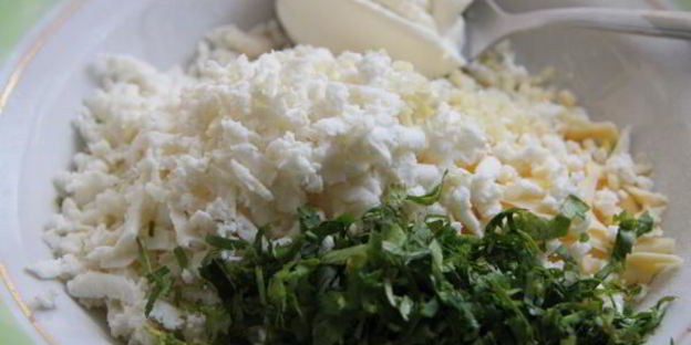 лепешка из творожного теста с сыром