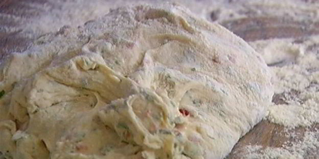 лепешка с имбирем, чили и кинзой