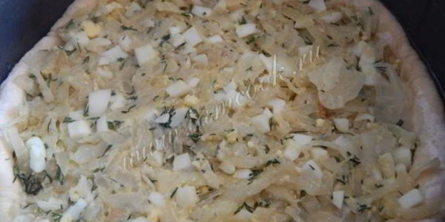 лепешка с капустой