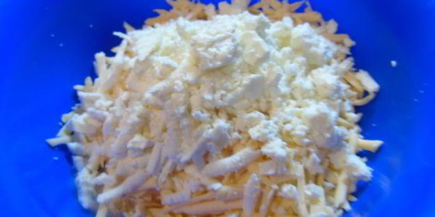 лепешка с сыром и зеленью