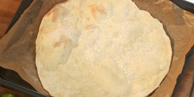 лепешка со свиным паштетом и сладкими овощами