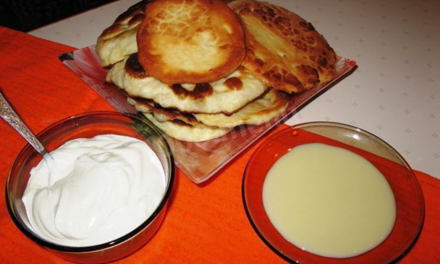 Рецепт лепешек на дрожжах и сухом молоке