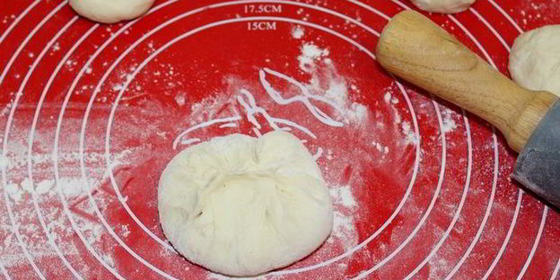 лепешки с черемшой и адыгейским сыром