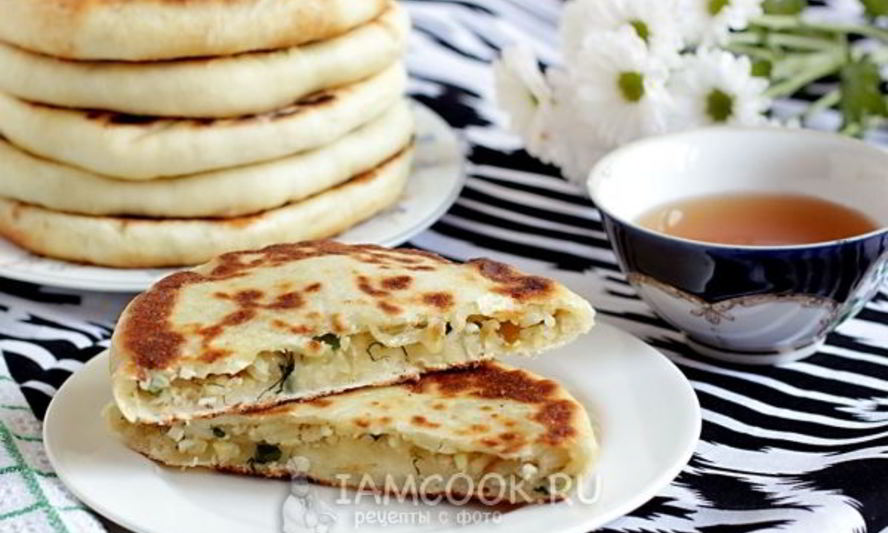 Рецепт лепешек с начинкой из риса и яйца