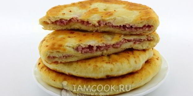 лепешки с сыром и ветчиной на сковороде