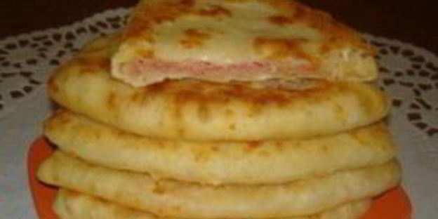 лепешки с ветчиной и сыром