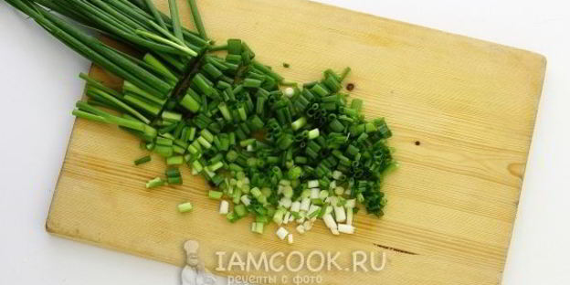 лепешки с зеленым луком на сковороде