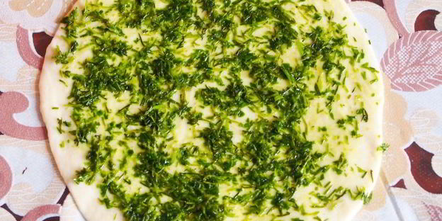 лепешки с зеленью