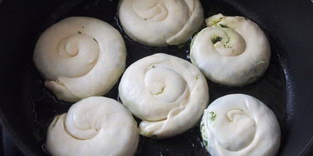 лепешки с зеленью