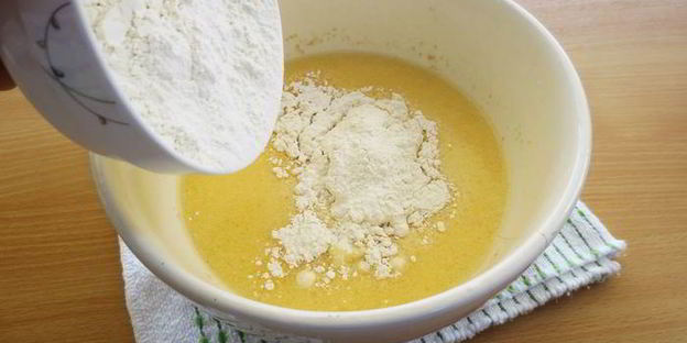 пиде — турецкая лепешка в форме лодочки с начинкой из фарша