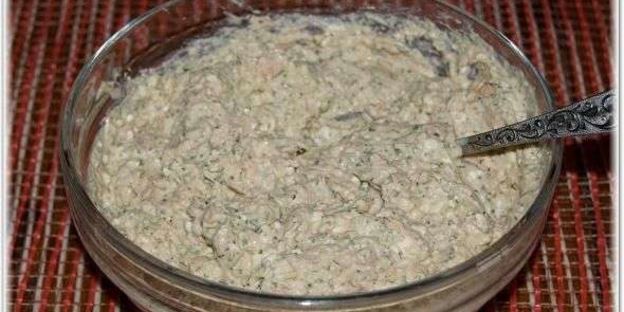 пита с салатом из рукколы и горбуши