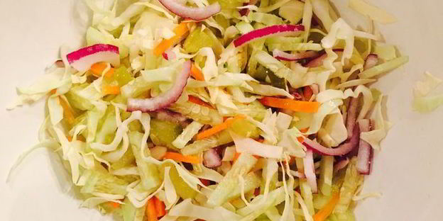 сочная пита с курицей и салатом