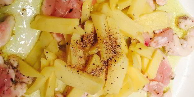 сочная пита с курицей и салатом