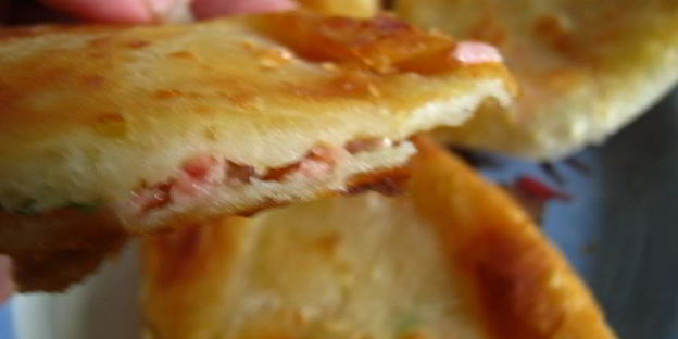 сырные лепешки с начинкой