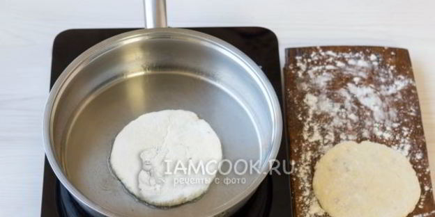 сырные лепешки с ветчиной