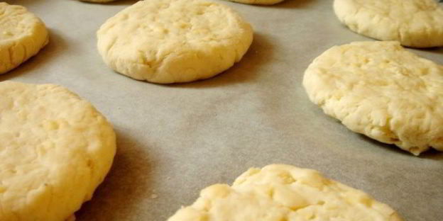 сырные лепешки