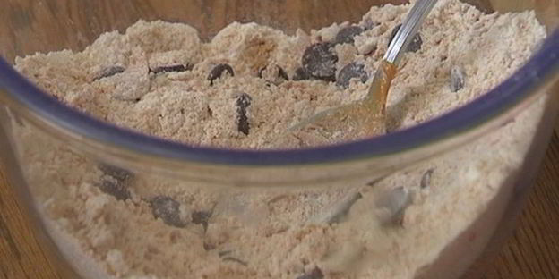 арахисовые маффины с горьким шоколадом