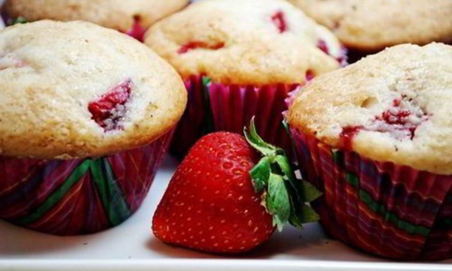 Рецепт клубничных маффинов на йогурте